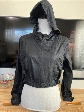 gymshark cropped hooded windbreaker jacket